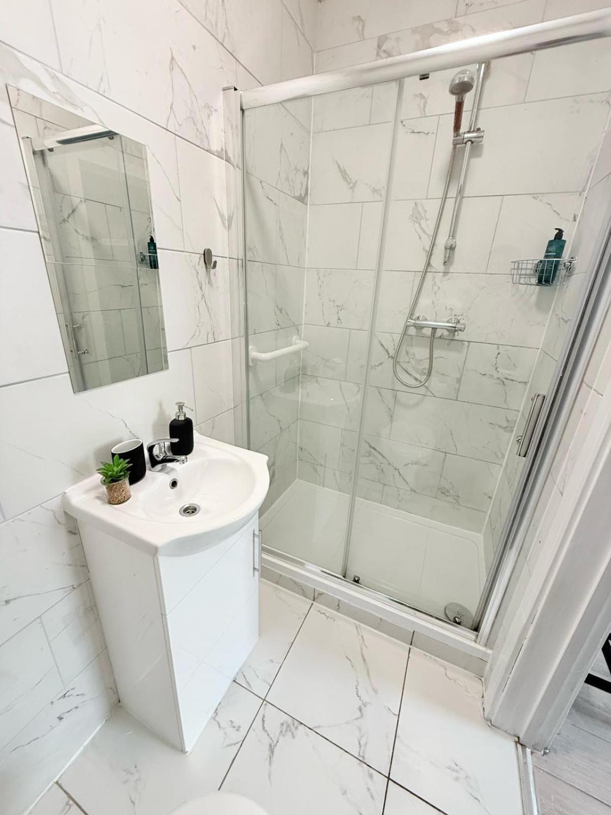 Tottenham En Suites Guest Rooms London Exterior photo