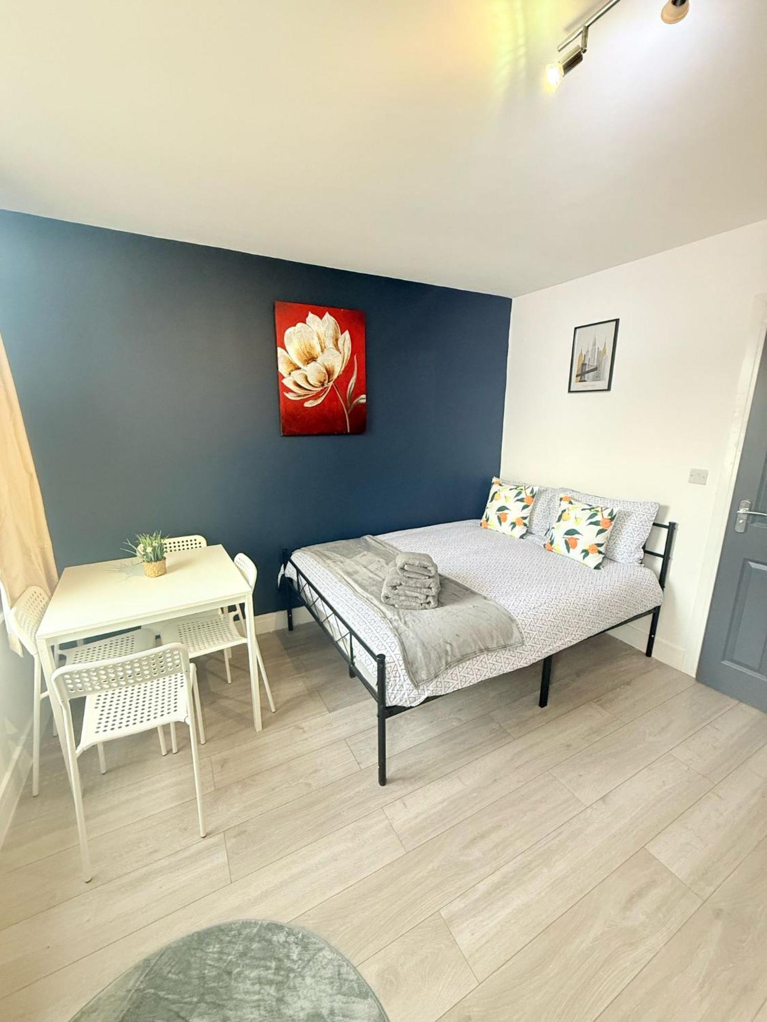 Tottenham En Suites Guest Rooms London Exterior photo