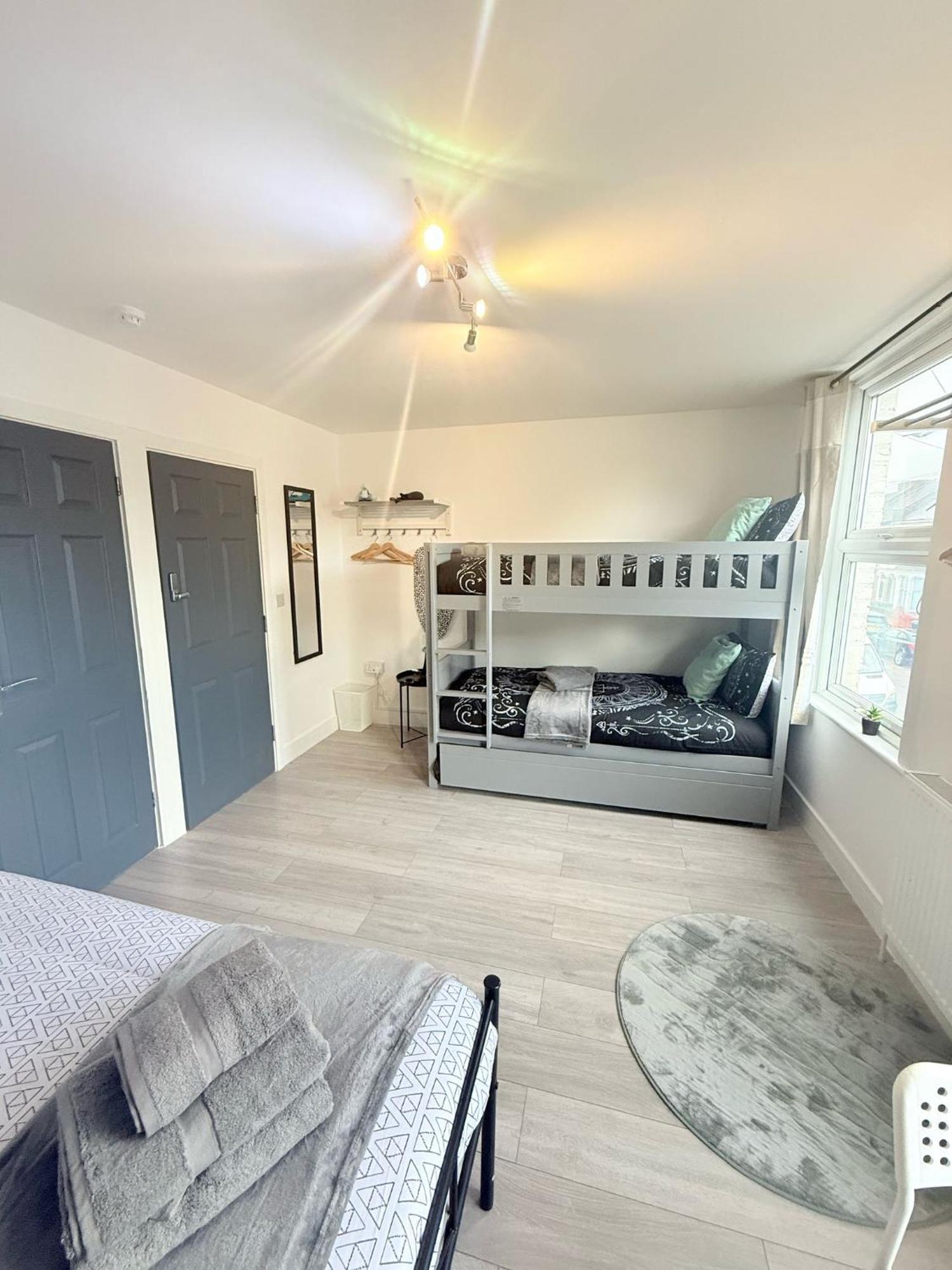 Tottenham En Suites Guest Rooms London Exterior photo